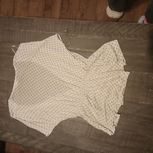 3 Blouses - Picture 3 of 7